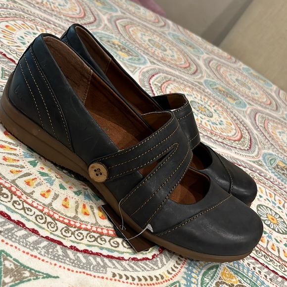 NWT boc Hitchin Strappy Leather size 8.5 women’s - Picture 2 of 9